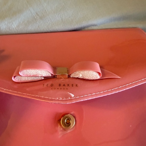 Ted Baker Glossy Pink Bow Clutch - Picture 2 of 5